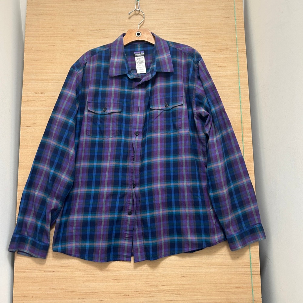 Patagonia Mens Organic Cotton Plaid Long Sleeve Button Down Shirt Blue Purple L
